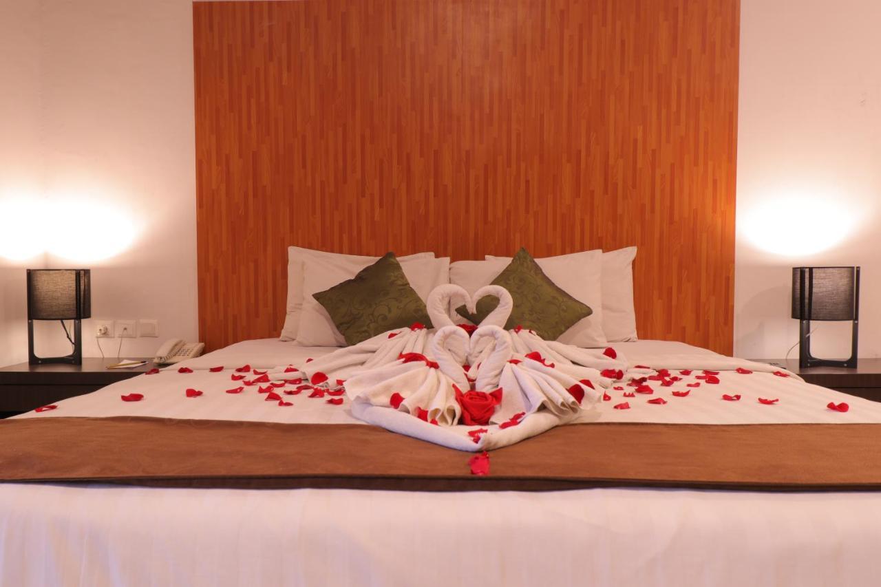 Saka Hotel Medan Sunggal Extérieur photo