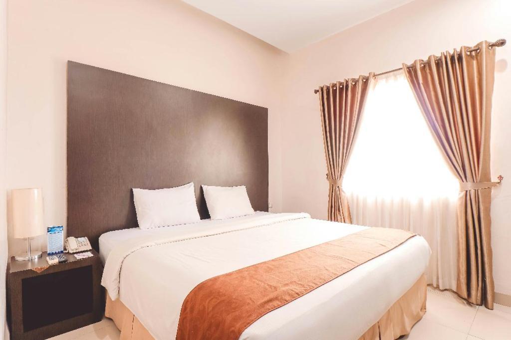 Saka Hotel Medan Sunggal Extérieur photo