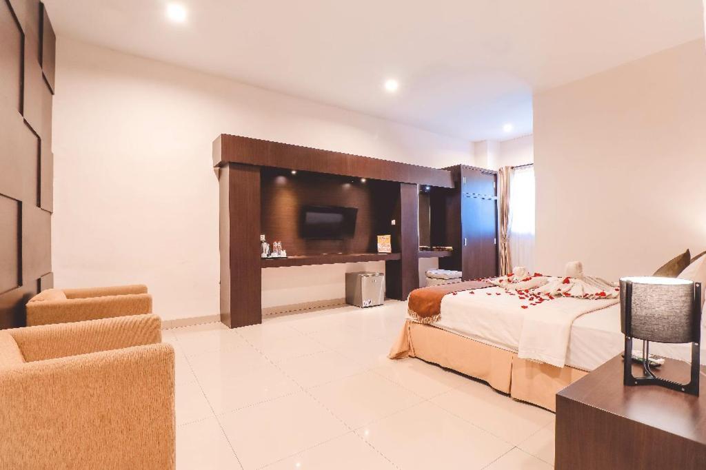 Saka Hotel Medan Sunggal Extérieur photo